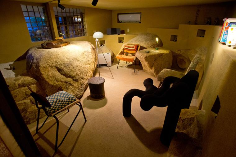 「宮浜温泉 庭園の宿 石亭」ラウンジ