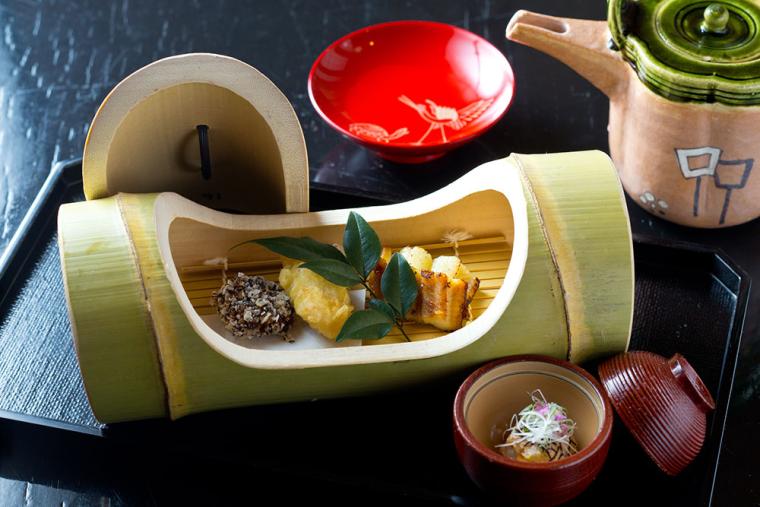 「宮浜温泉 庭園の宿 石亭」夕食