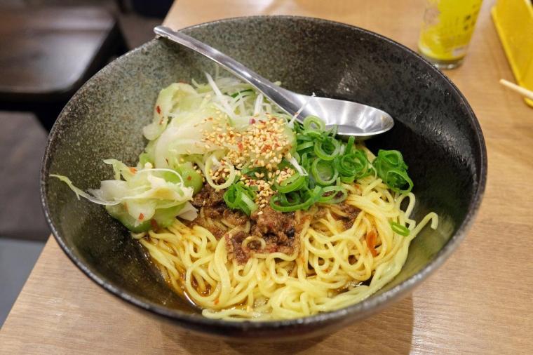 汁なし担々麺