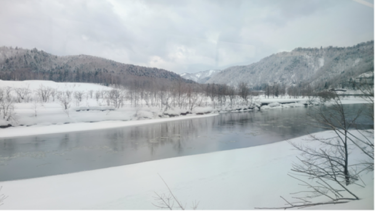 札幌から列車で約5時間かけて…“温泉が苦手”な私が、人生で初めて「日本最北端の温泉郷」に行ってみた【#豊富町の“あずましい”日々①】