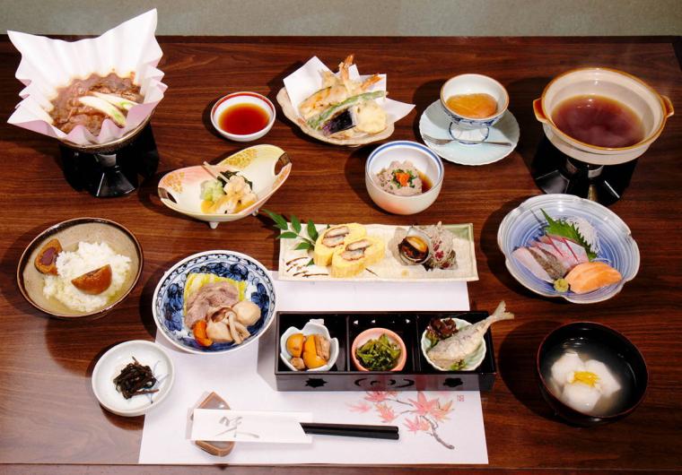 文豪・森鷗外が好んだ一風変わった味を再現した食事が面白い！「饅頭茶漬け」や「刺身のしゃぶしゃぶ」も！｜津和野町