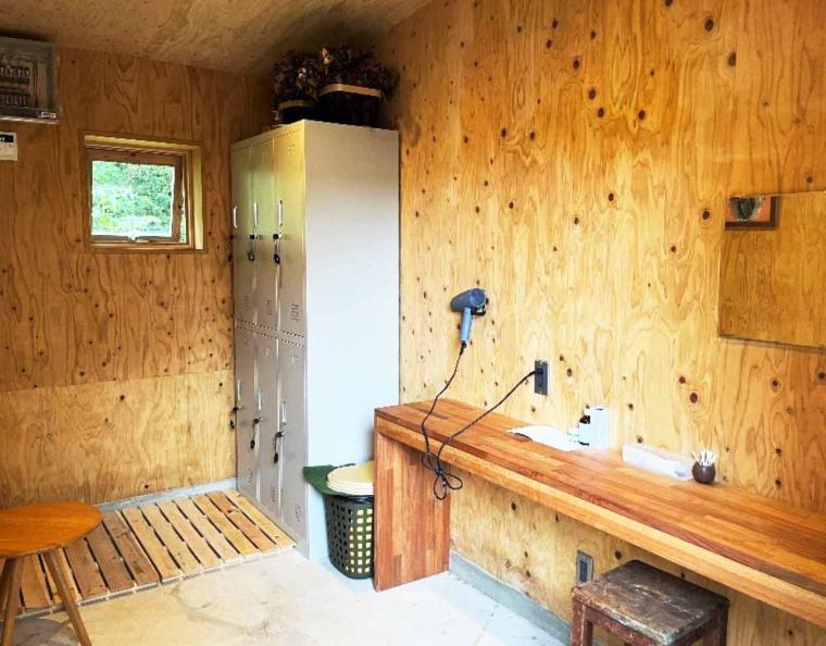 小学校の跡地に誕生した楽園『BUNA SAUNA（ブナサウナ）』ブナガヤが宿るハーバルサウナ（大宜味村）