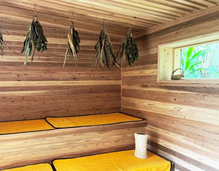小学校の跡地に誕生した楽園『BUNA SAUNA（ブナサウナ）』ブナガヤが宿るハーバルサウナ（大宜味村）