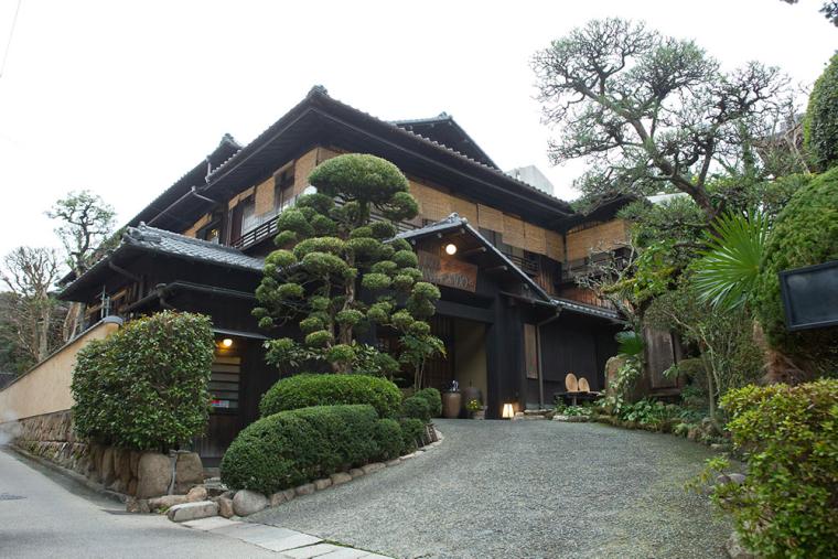 「有馬温泉 ホテル花小宿」外観