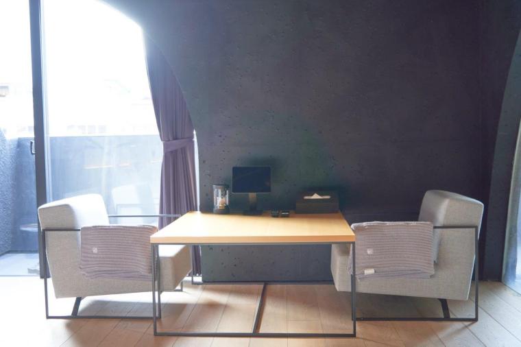 湯畑の眼前にある1日1組限定「草津温泉 きむらや」。希少な源泉かけ流し＆隈研吾設計の宿で記念日ステイ