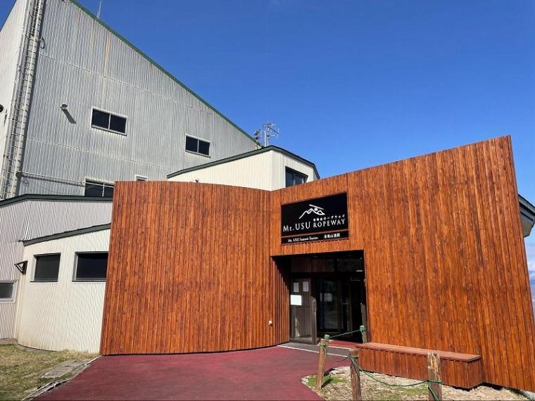 【北海道・有珠山】ユネスコ認定「世界ジオパーク」の迫力をご覧あれ！自分の足で登ってこその絶景