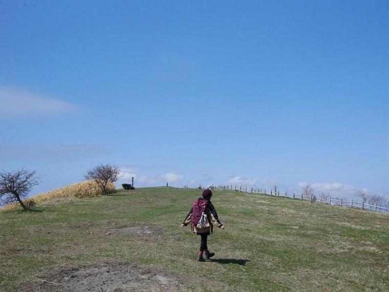 【北海道・有珠山】ユネスコ認定「世界ジオパーク」の迫力をご覧あれ！自分の足で登ってこその絶景