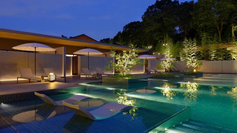 ROKU KYOTO ナイトプール