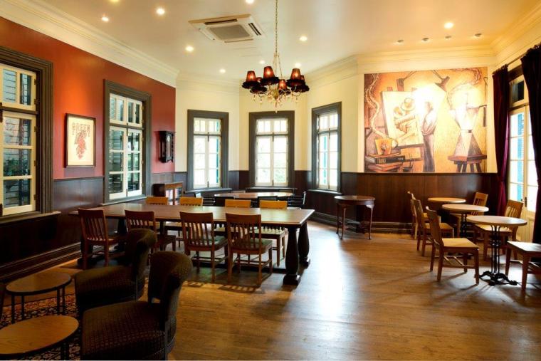 異人館や教会のレトロカフェ