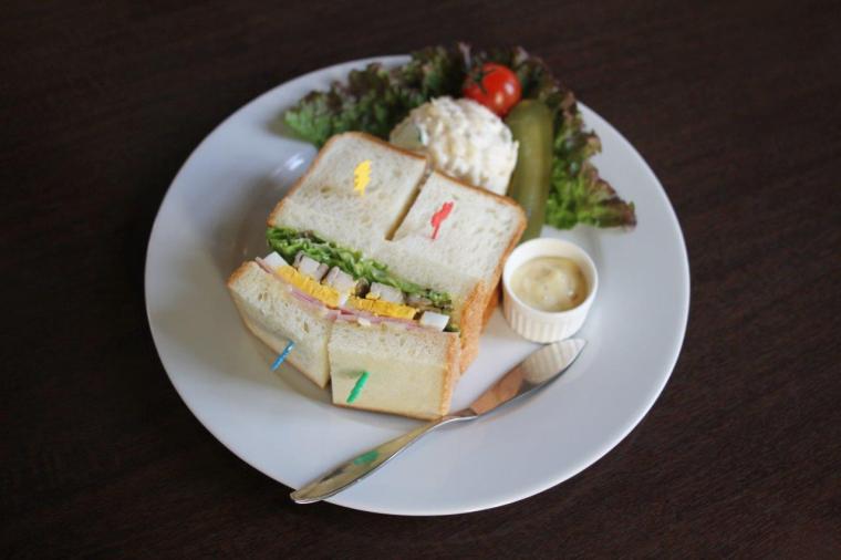 異人館や教会のレトロカフェ