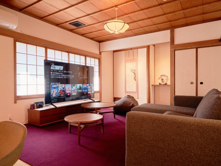 「今昔荘 奈良 ならまち 蒸風呂邸」リビングルーム