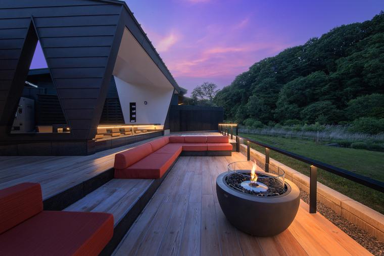 栃木・塩原に1日4組限定露天風呂付きヴィラ「紅葉 KUREHA」オープン