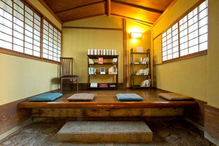 「Ryokan 尾道西山」ライブラリー