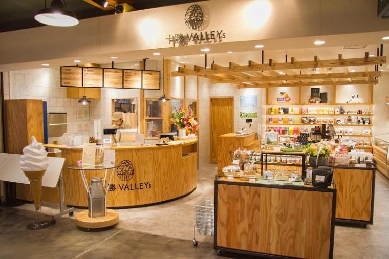 【21選・前編】新千歳空港の絶品ソフトクリーム、ことしの注目は？ #北海道ソフトクリームラリー2024