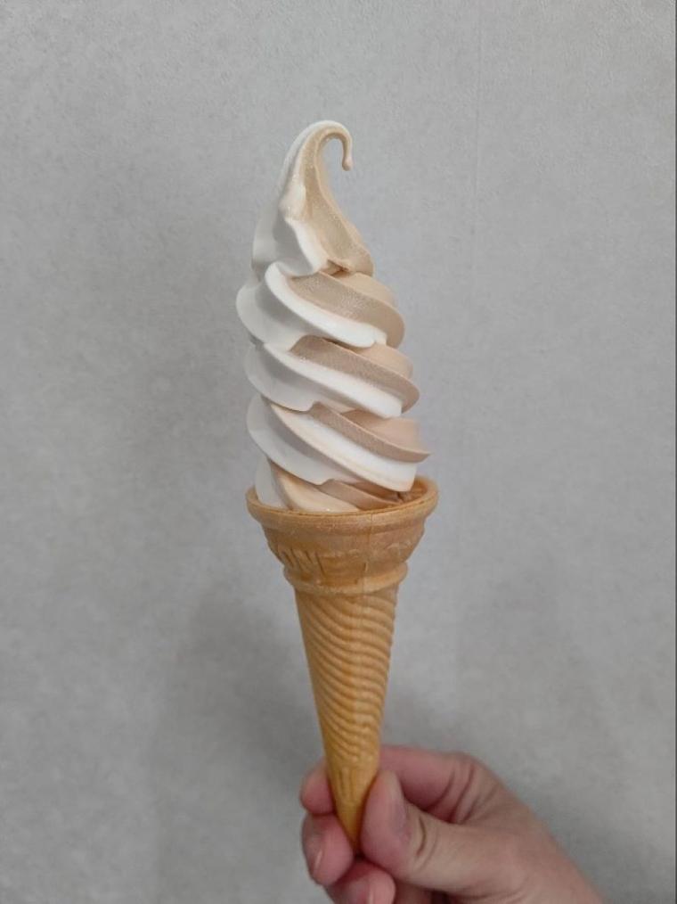 【21選・前編】新千歳空港の絶品ソフトクリーム、ことしの注目は？ #北海道ソフトクリームラリー2024