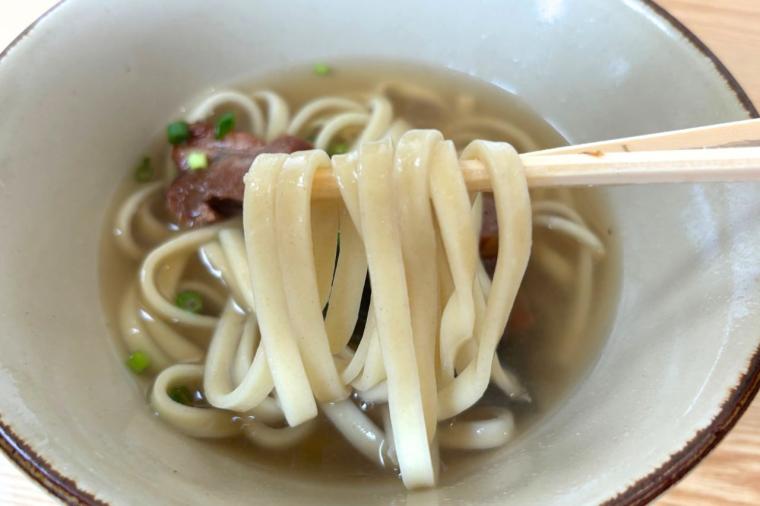 麺好き店主が行きついたクファ（硬い）麺「崎濱製麺」（恩納村）