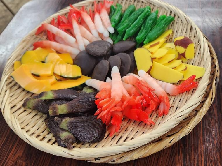 【静岡県焼津市・葵サンプル】まるで本物! 流行りの食品サンプルづくりを体験～新間いず みひとり旅～