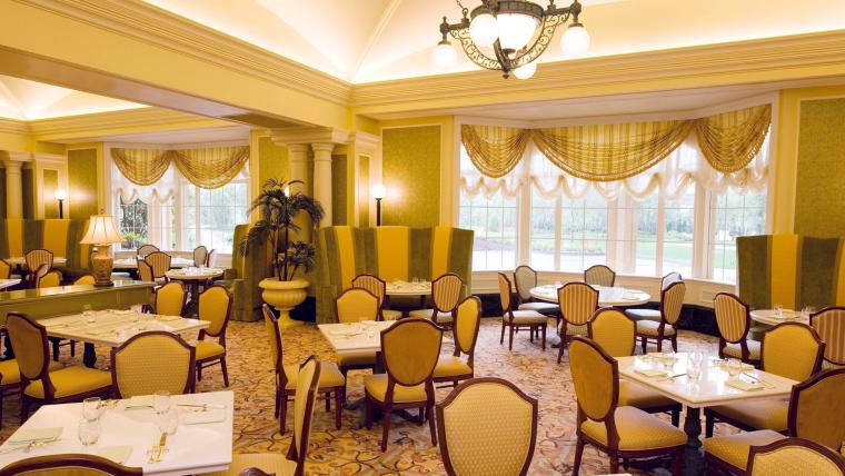 【2024】ディズニーホテルで満喫！夏のスペシャルメニューまとめ