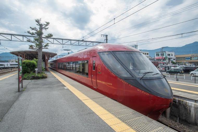 「富士山ビュー特急」スイーツプラン