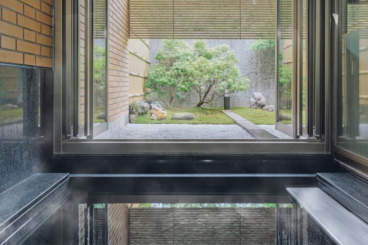 「ホテル琵琶レイクオーツカ」貸切風呂