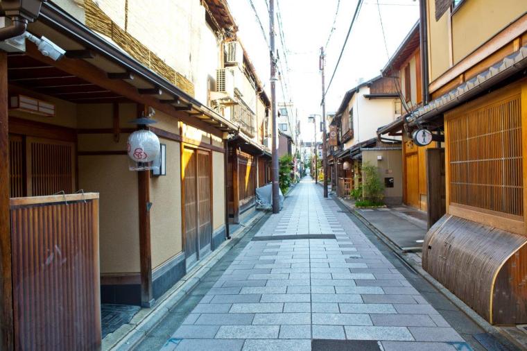 鈴 京都宮川筋 hitotose 穐 Aki