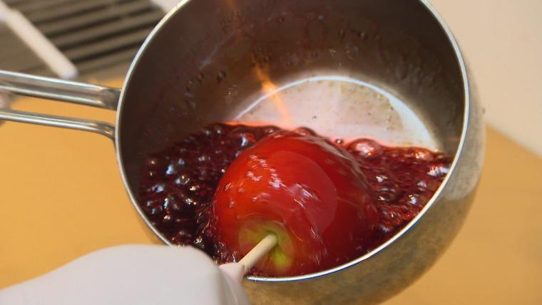 躍るプリンにりんご飴 大分の高校生に人気の新感覚グルメ