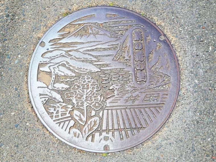 静岡県沼津市・三島市エリアのマンホールのふた【まとめ】 ラブライブ!に続きポケモン新登場で熱い!