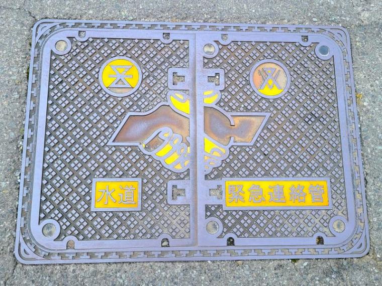 静岡県沼津市・三島市エリアのマンホールのふた【まとめ】 ラブライブ!に続きポケモン新登場で熱い!