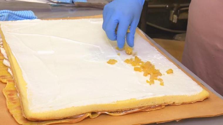 【静岡県伊豆の国市・冨久家エマーユ】温泉まんじゅうに並ぶご当地スイーツはシュー生地がポイント