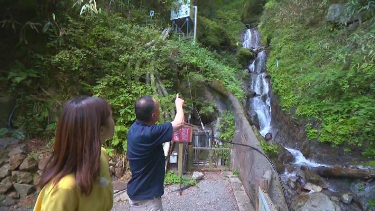 訪れておきたい滝２選 自然の驚異「赤水の滝」 温泉湧き出る「温泉湯滝」【静岡県静岡市・梅ケ島温泉】