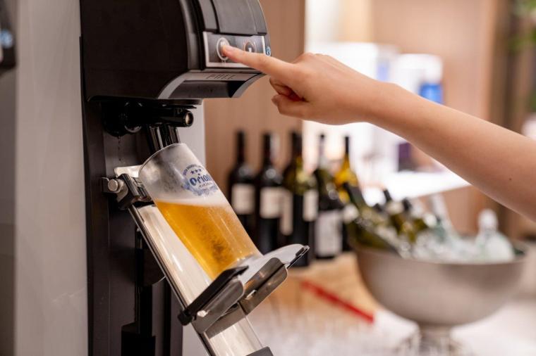 沖縄初の大型スライダー付きプールが楽しい！「グランドメルキュール沖縄残波岬リゾート」