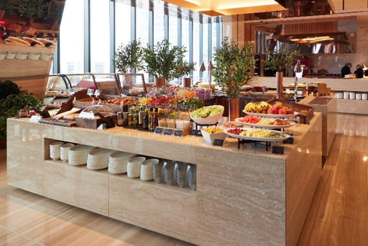 「カンデオホテルズ大阪ザ・タワー」The C's 〜Sky Dining〜