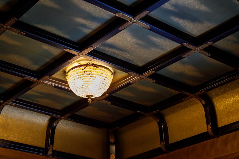 「長楽館」御成の間・シャンデリア