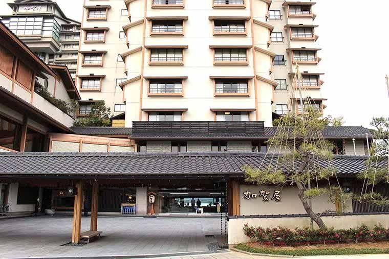 和倉温泉「加賀屋」外観