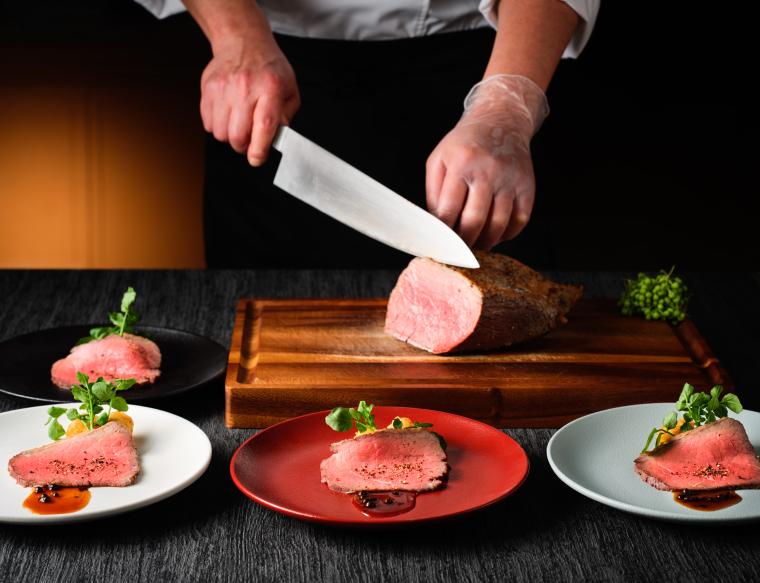 ホテル浦島・牛モモ肉ローストビーフ