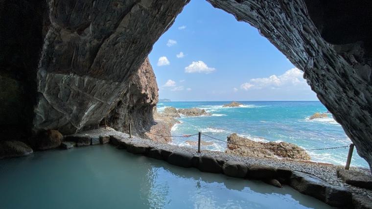 ホテル浦島・忘帰洞