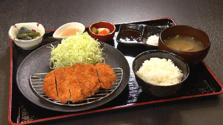 【静岡県伊豆の国市・エスパーク】New オープン 4 店舗 極上ポーク・イタリアン・スイーツに足湯もある!