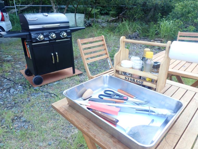 【静岡県西伊豆町・シーサイドベース安良里】漁港の手ぶらキャンプ場 テントも BBQ も持ち物ナシ!