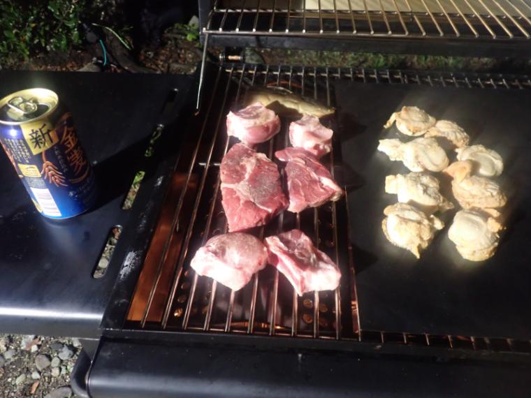 【静岡県西伊豆町・シーサイドベース安良里】漁港の手ぶらキャンプ場 テントも BBQ も持ち物ナシ!