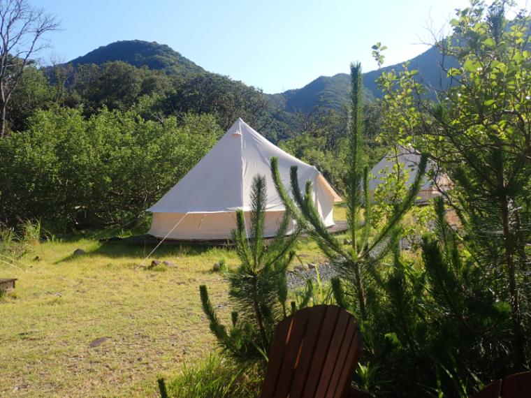 【静岡県西伊豆町・シーサイドベース安良里】漁港の手ぶらキャンプ場 テントも BBQ も持ち物ナシ!