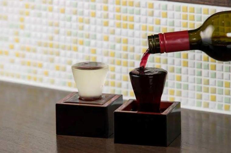 牛タンとがぶ飲みワイン MATSUDAYA