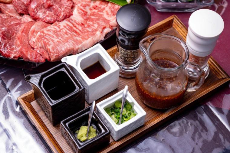 沖縄の奥深くへ。森に溶け込む隠れ家「MAGACHABARU OKINAWA」