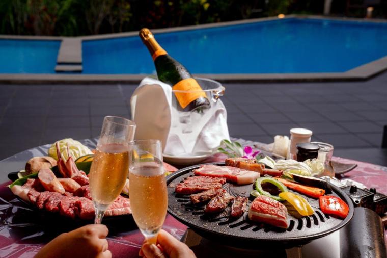 沖縄の奥深くへ。森に溶け込む隠れ家「MAGACHABARU OKINAWA」