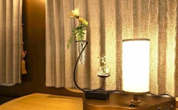 JR西「はなあかり」出雲たたら製鉄一輪挿し