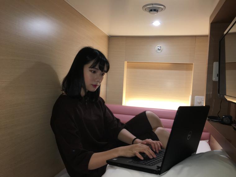 「ワイズキャビン大阪難波」キャビンブース