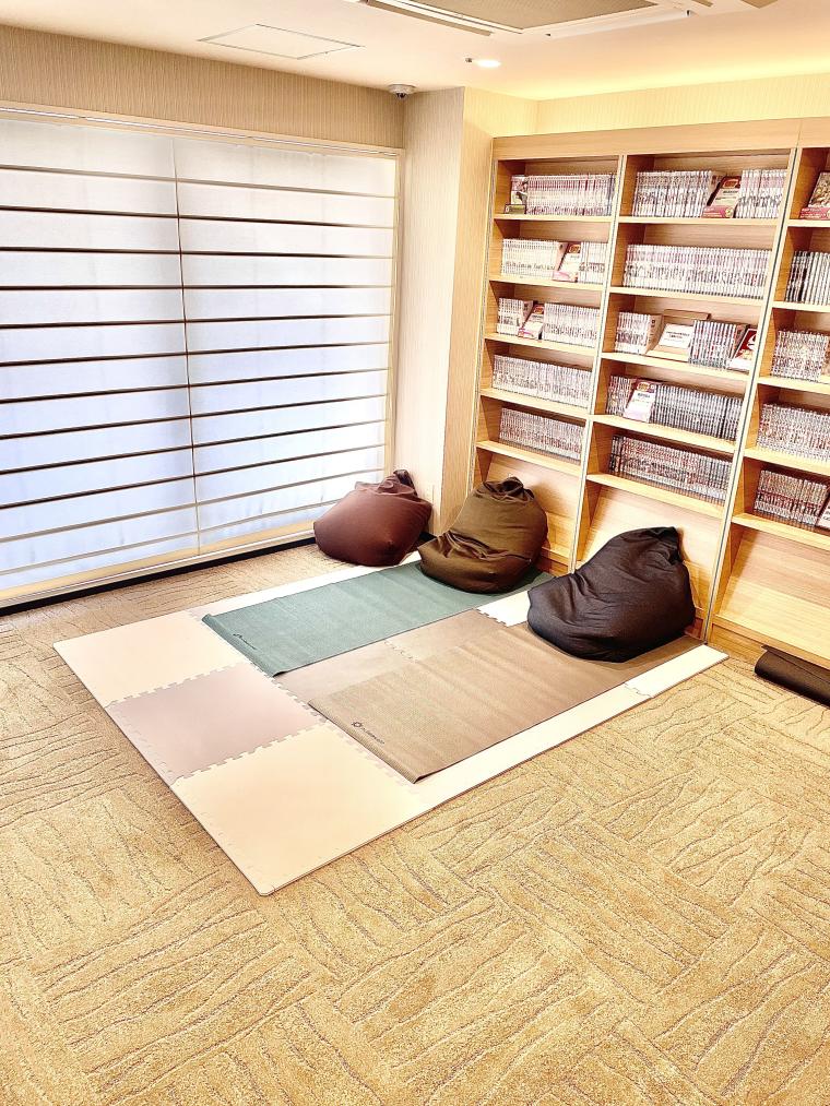 「ワイズキャビン大阪難波」リラックスゾーン