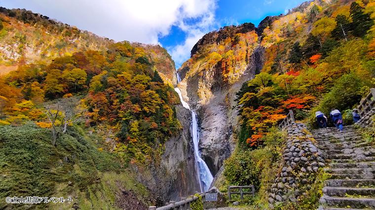 【立山黒部アルペンルート】紅葉見ごろガイドーー今秋「立山トンネルトロリーバス」「遊覧船ガルベ」いよいよ見納め！北アルプス高低差2000mの旅
