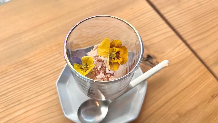 ハイセンスなお花屋さんとジェラートやハーブティに癒されるカフェ【毎日+popo】植物療法士のいる“花屋カフェ”