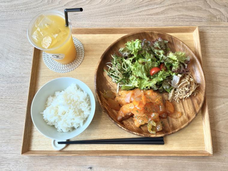 【鳥取】カップに柴犬が浮かぶ「しばオレ」が可愛すぎ！愛犬と楽しむこともできるドッグカフェがオープン