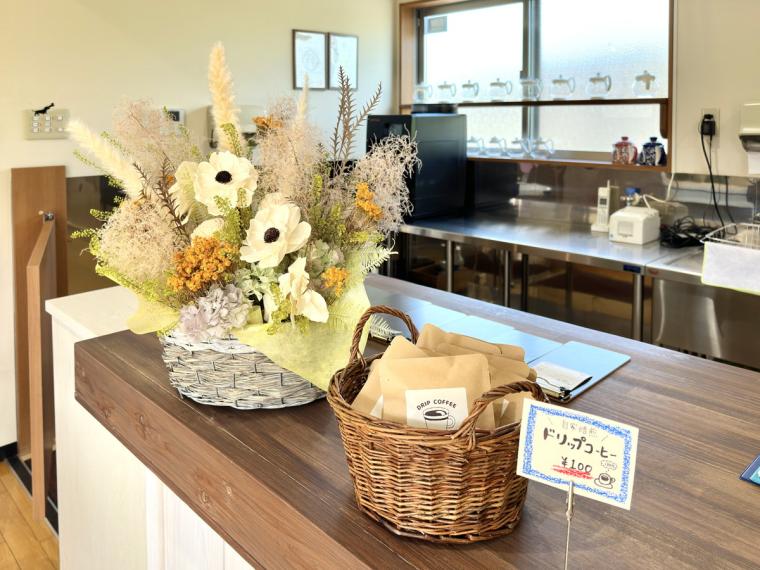 【鳥取】カップに柴犬が浮かぶ「しばオレ」が可愛すぎ！愛犬と楽しむこともできるドッグカフェがオープン